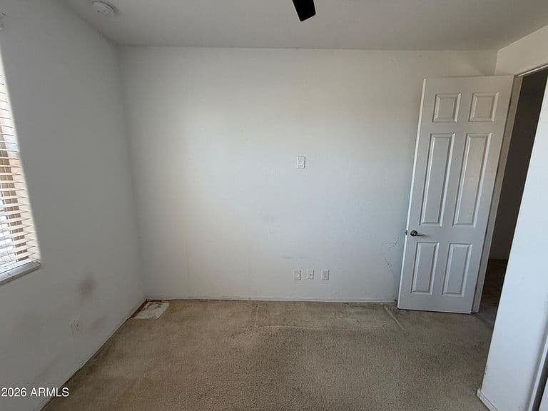 1089 W ELM Avenue photo 4