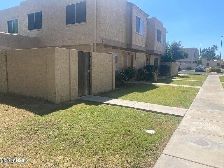 14009 N 53rd Drive photo 1
