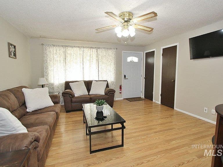 115 N Rowena St photo 5