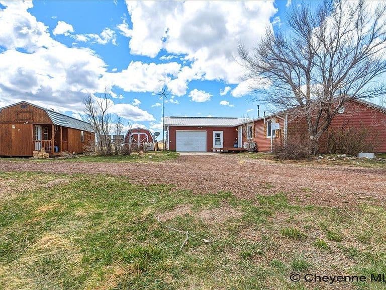 709 Valley View Dr photo 4