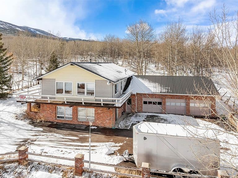 1370 Sunnyside Rd photo 1