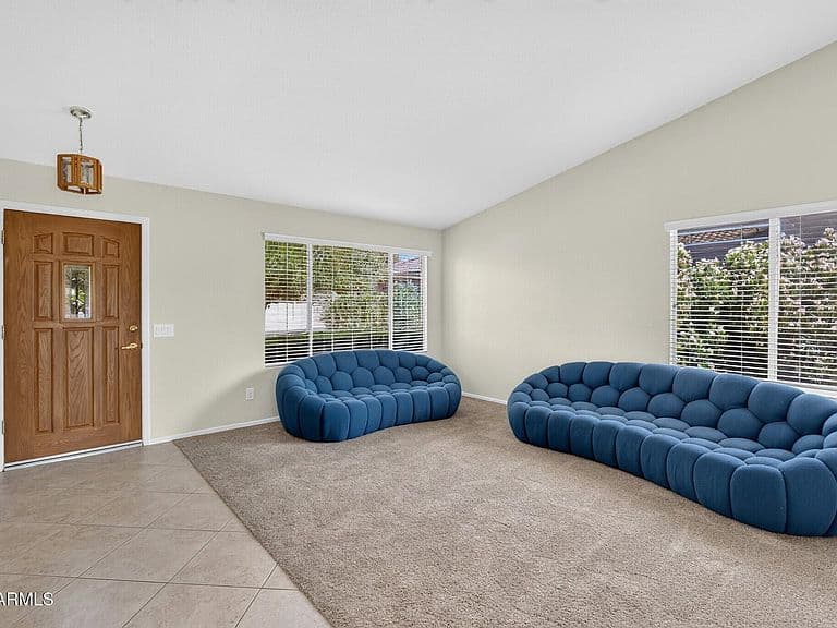 10209 E COOPERS HAWK Drive photo 2
