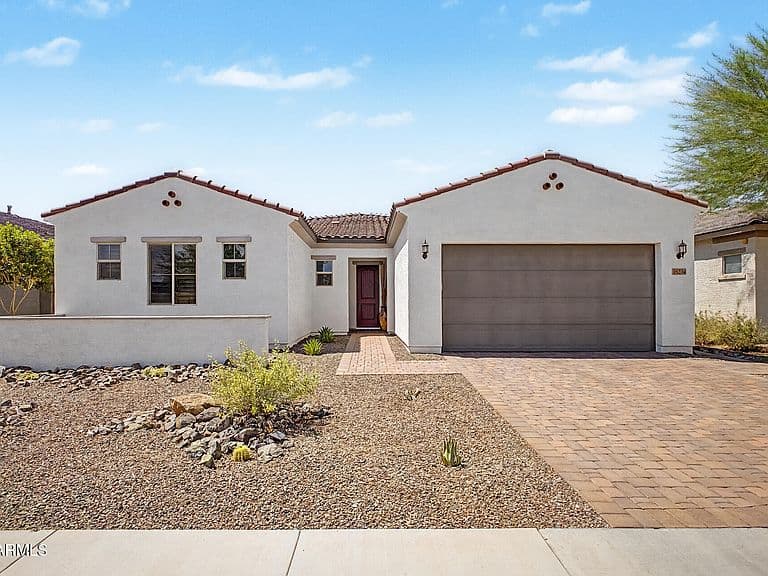 16234 S 179TH Drive photo 1