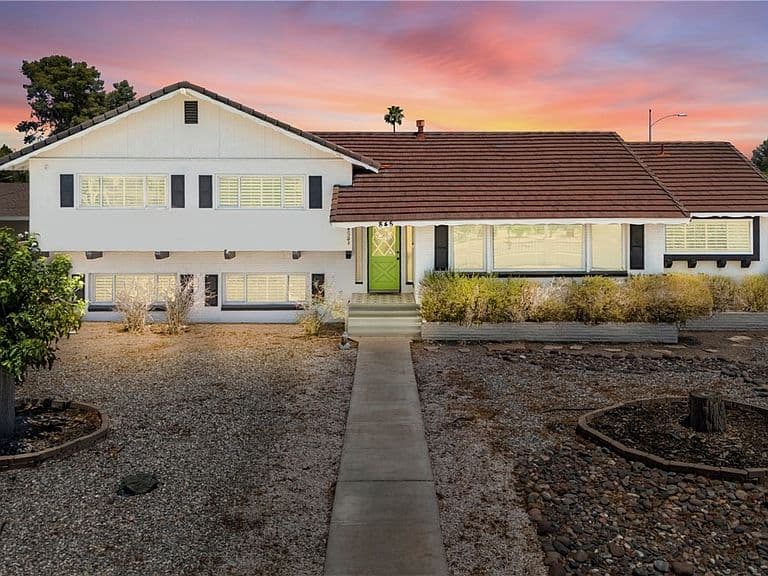 845 Kenny Way photo 1