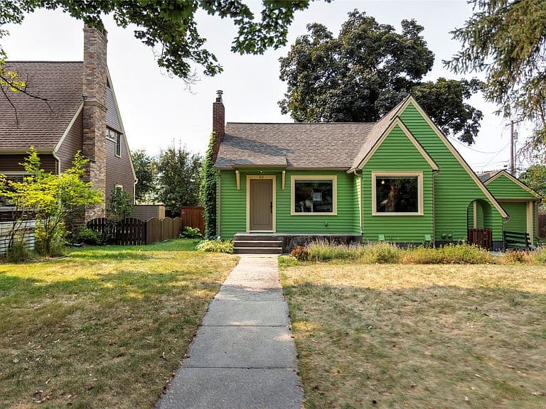 313 Woodworth Ave photo 3