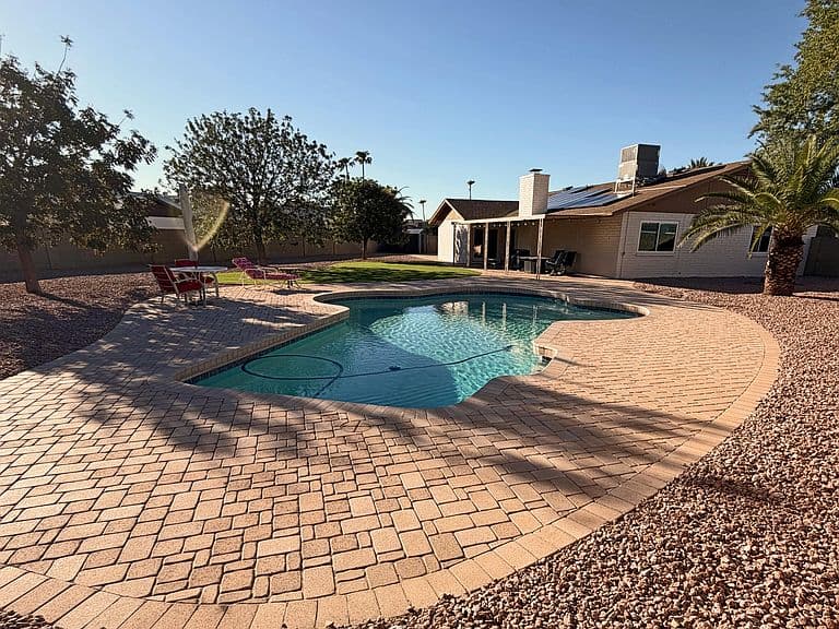 1127 W ISABELLA Avenue photo 1