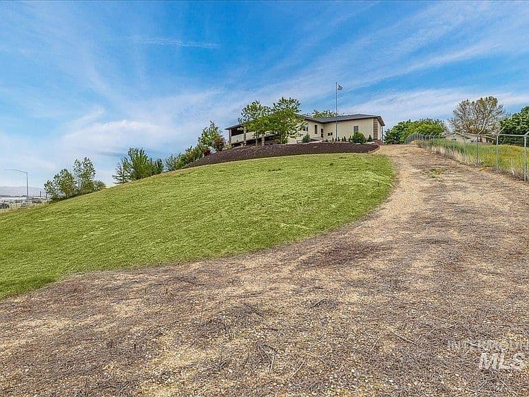 5990 W View Dr photo 3