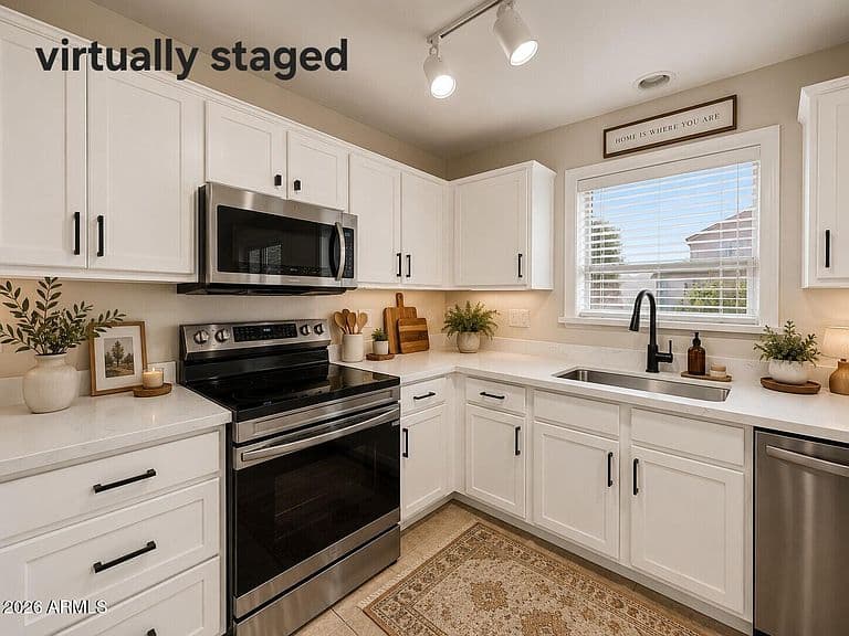 1610 W SAN TAN HILLS Drive photo 2