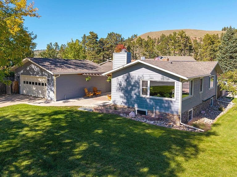 6192 Blake Rd photo 2