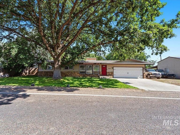 2322 W Roosevelt Ave photo 1