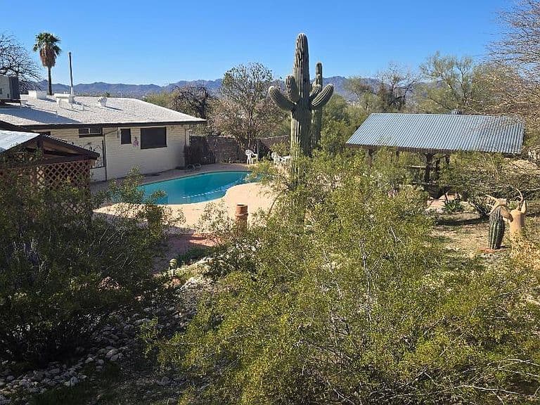 2740 W Calle Del Santo photo 1
