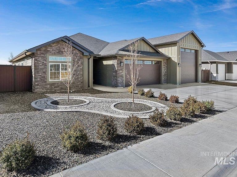 1583 Lagoon Ln photo 2