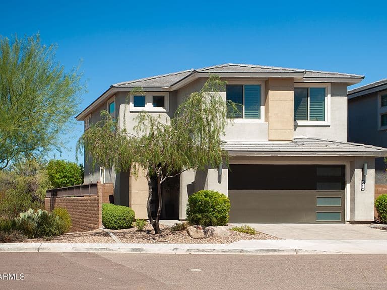 3110 E LOUISE Drive photo 2
