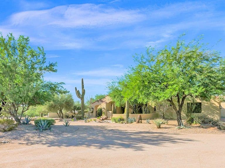 5716 E MILTON Drive photo 5