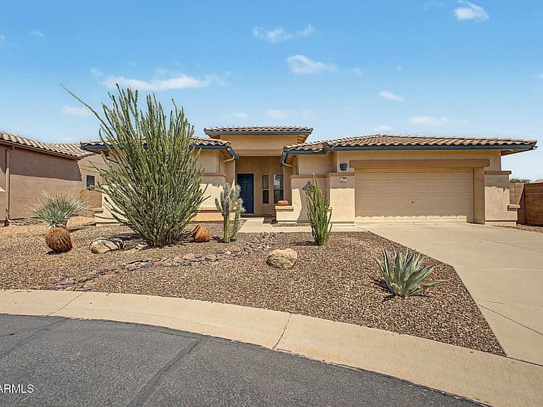 8177 S BULL DOG Court photo 2
