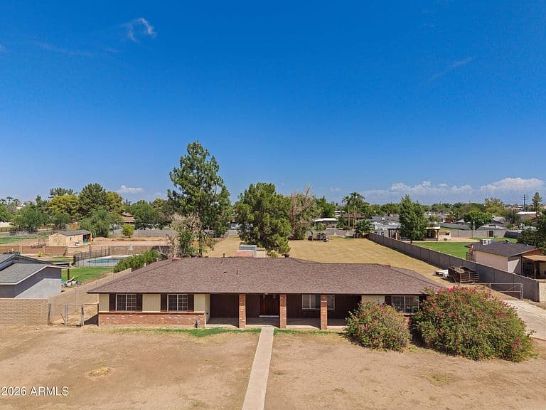 950 E REMINGTON Drive photo 1
