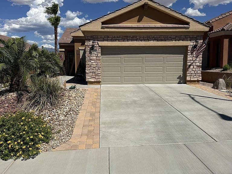 1074 Sundial Ln photo 1
