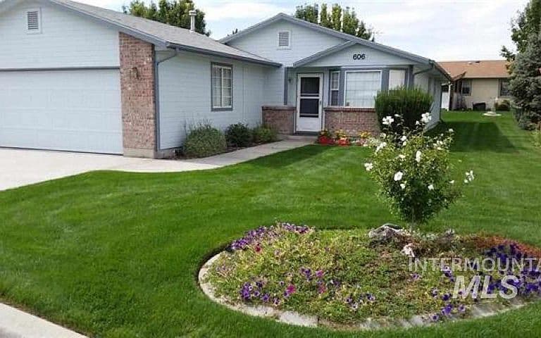 1100 Burnett Dr #E606 photo 1