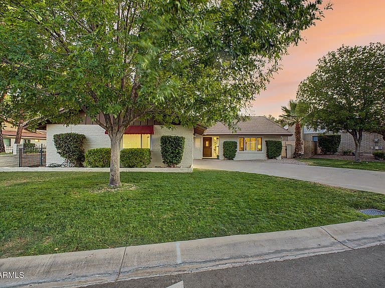 1221 E STEAMBOAT BEND Drive photo 1