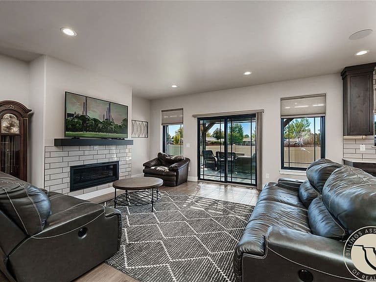 3448 Tahoe Dr photo 5