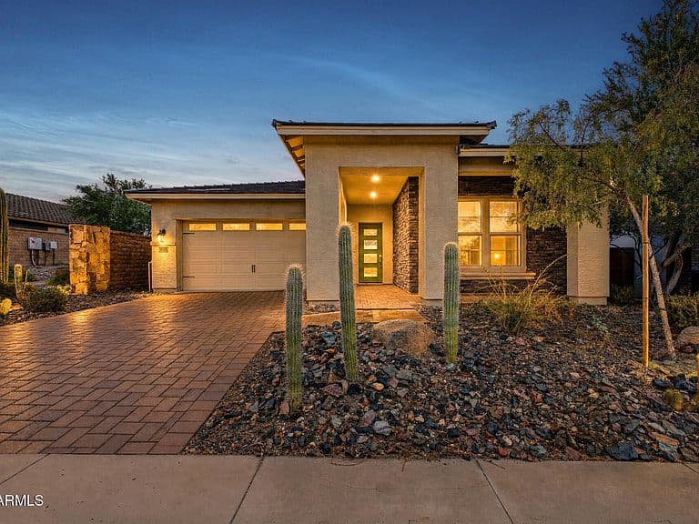 16458 W GARY Way photo 1