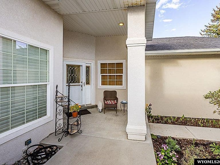 1346 Sage Ct photo 3