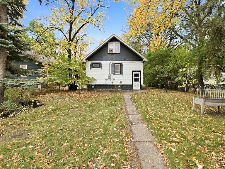 1119 10th Ave S photo 3