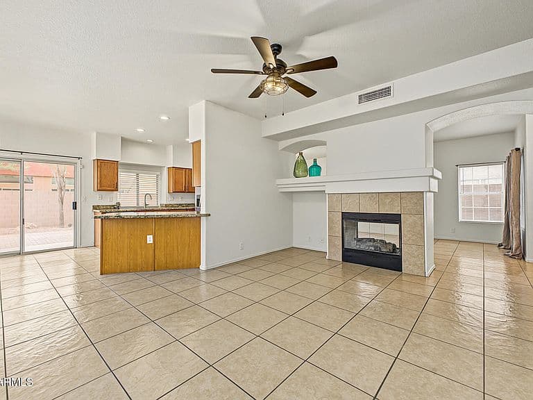 856 S PLEASANT Drive photo 5