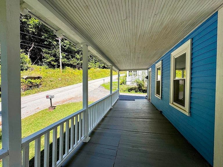 176 Glen Avenue photo 2