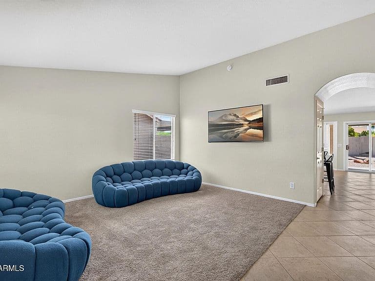 10209 E COOPERS HAWK Drive photo 3
