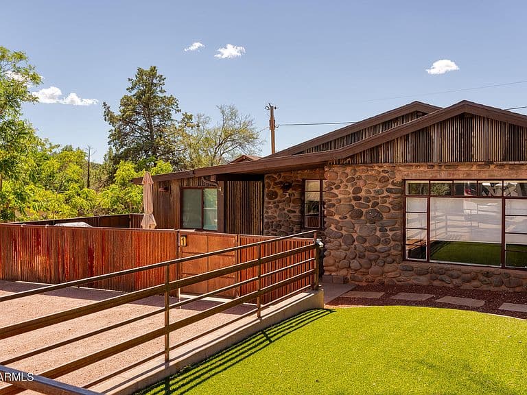 41 ROADRUNNER Lane photo 4