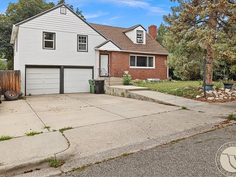 2424 Elizabeth St photo 1