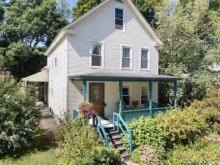 19 Blakeslee Street photo 1