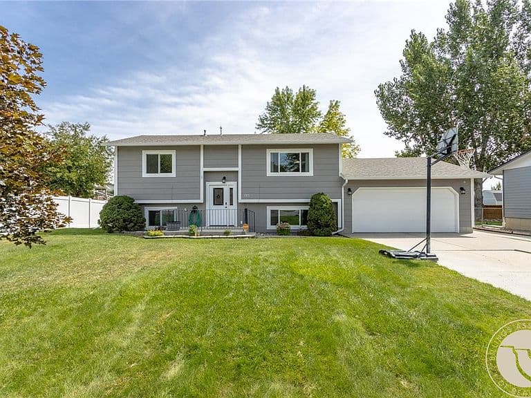 715 Torch Dr photo 1