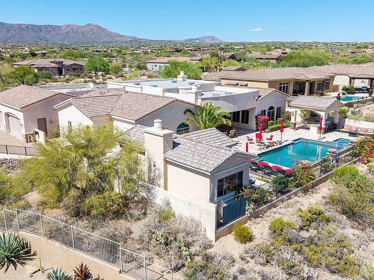 9817 E WINTER SUN Drive photo 4