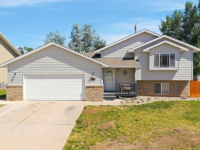 548 Field View Dr photo 1