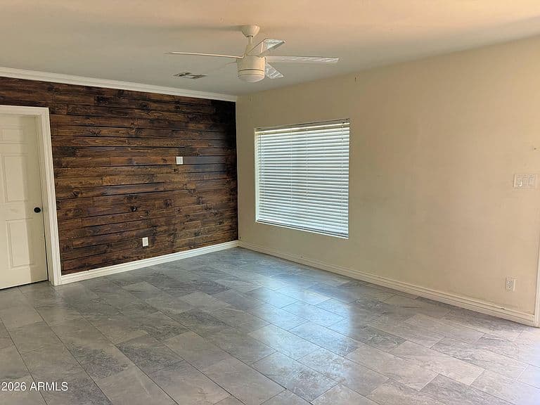 15 E CAROL Avenue photo 5