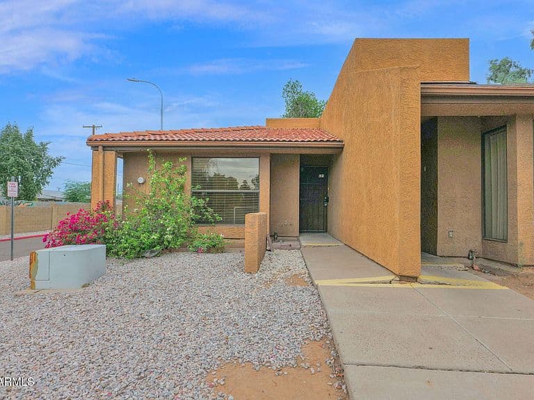 3228 W GLENDALE Avenue #126 photo 1