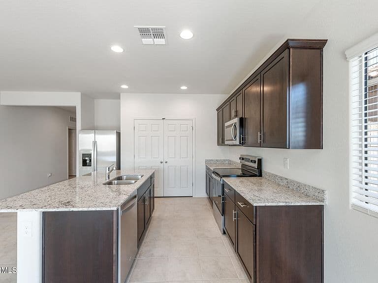 42925 W PALO NUEZ Street photo 4
