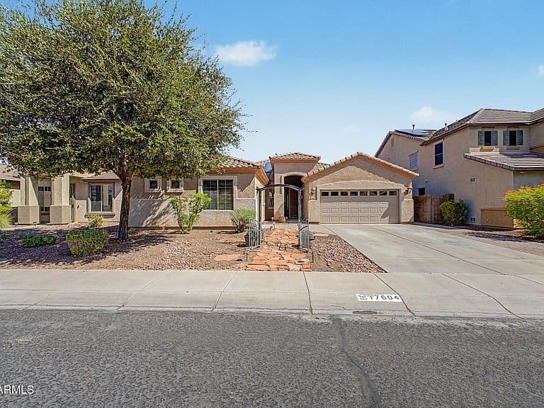 17604 W MARCONI Avenue photo 1