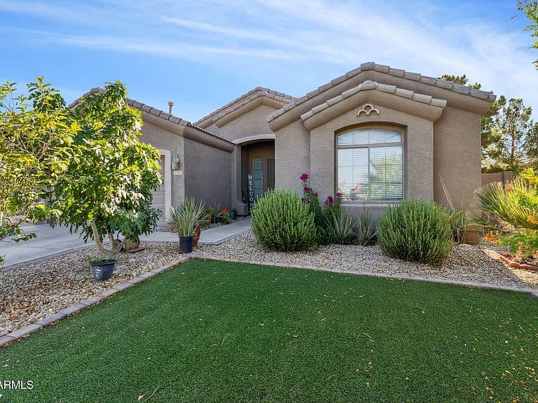 10961 W Chase Drive photo 3