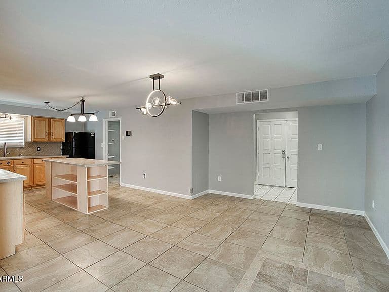 3049 W SUNNYSIDE Drive photo 5