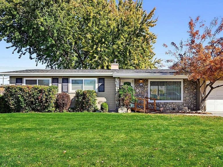 7800 W Wesley Dr photo 1