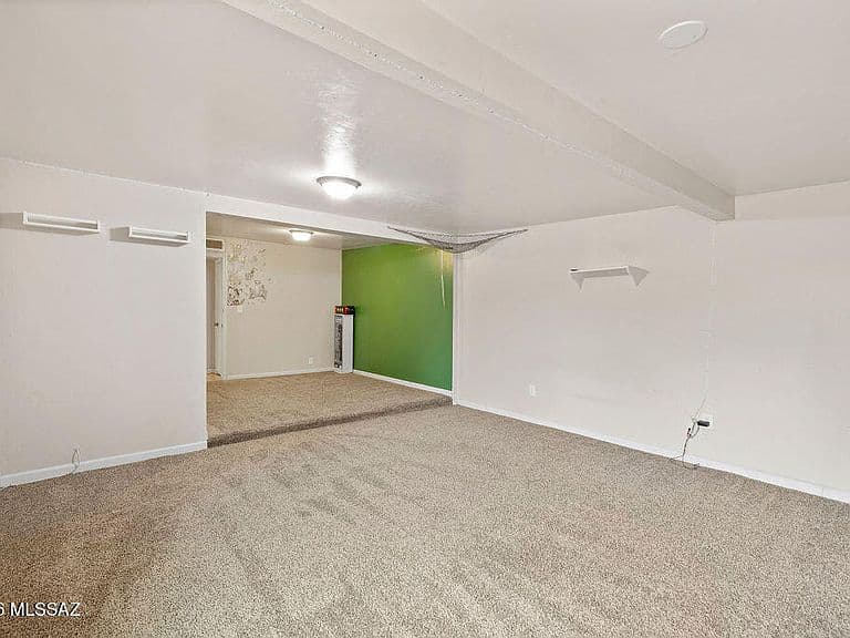 1301 W Kleindale Rd photo 4