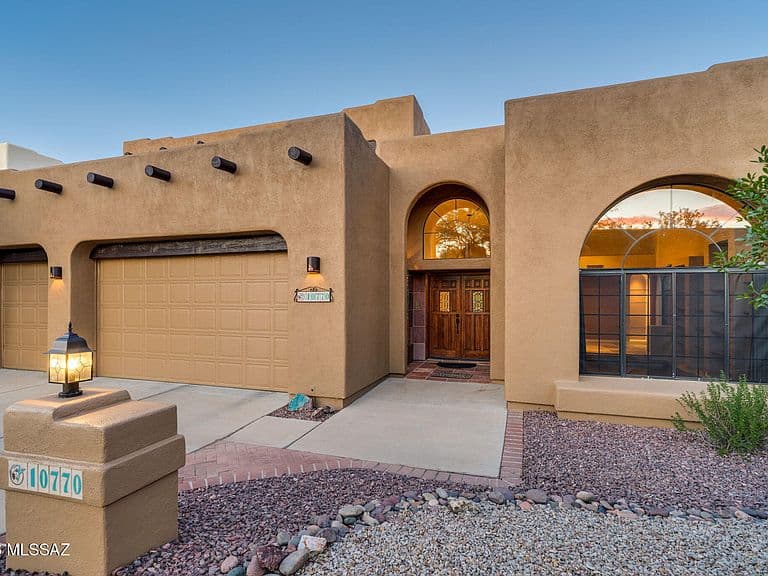 10770 N La Quinta Dr photo 3