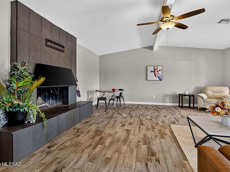 6921 N Camino Verde photo 3