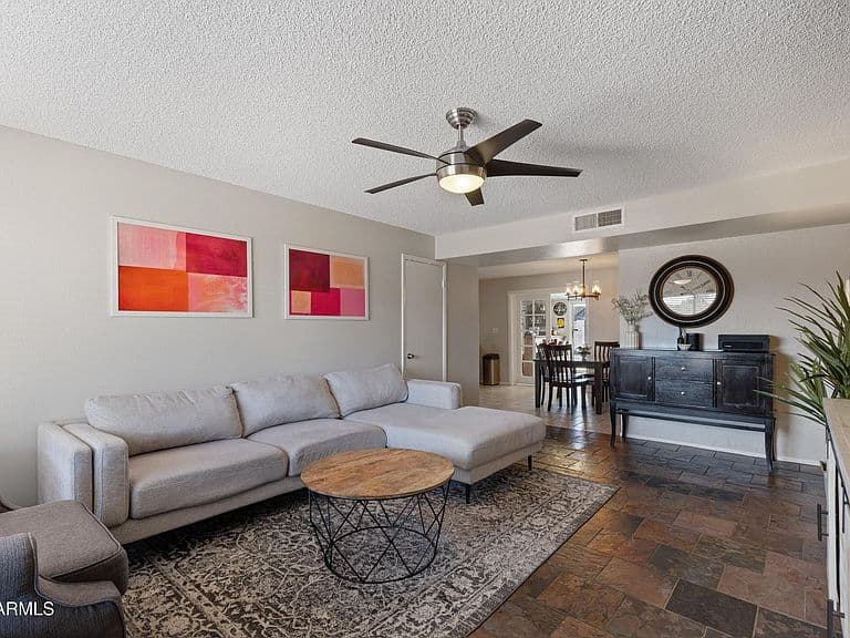 520 E WATSON Drive photo 4