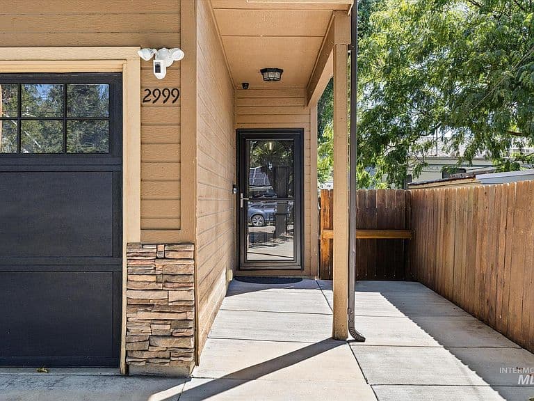 2999 W Lemhi St photo 3