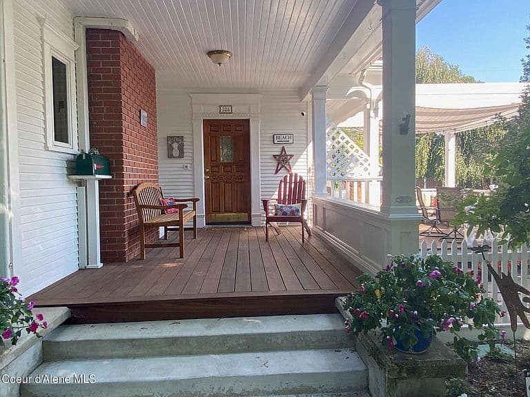 328 N Military Dr photo 5