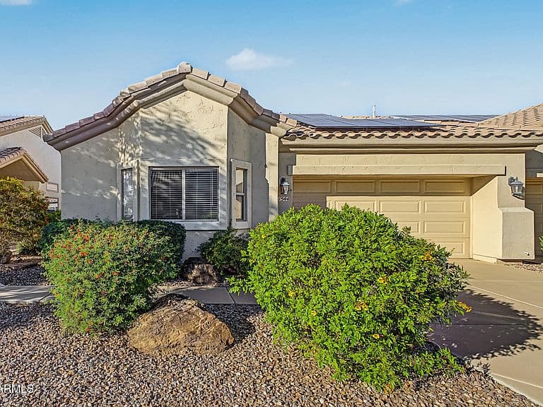 1544 E LAUREL Drive photo 1
